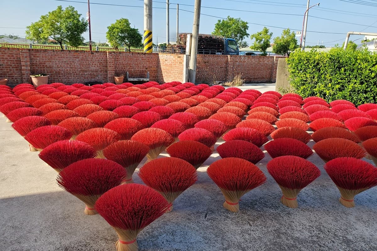 「粉紅波波草花海」夢幻必拍!嘉義曬香腳超吸睛,網驚呼:像巨大粉撲 「粉紅波波草花海」夢幻必拍!嘉義曬香腳超吸睛,網驚呼:像巨大粉撲