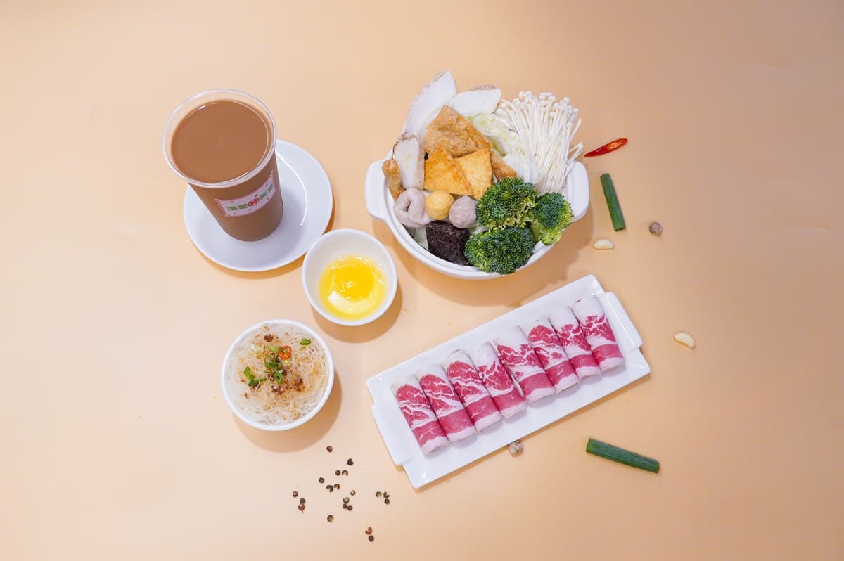 198元爽吃馬辣!渴愛純茶室推「百元鍋物+手搖飲」套餐,10元水果飲必嘗鮮 198元爽吃馬辣!渴愛純茶室推「百元鍋物+手搖飲」套餐,10元水果飲必嘗鮮