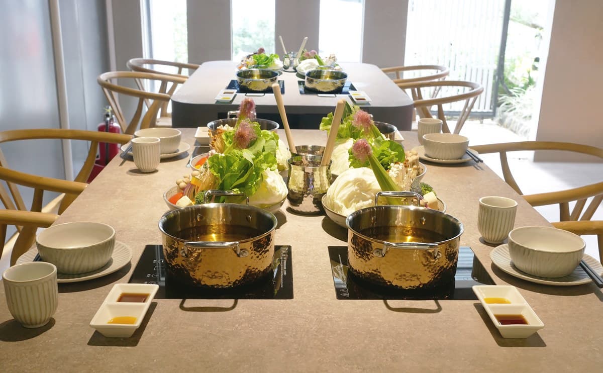 【新開店】免費送大虎蝦！精品級鍋物推超狂「現流海鮮」，龍蝦＋干貝一次嗑