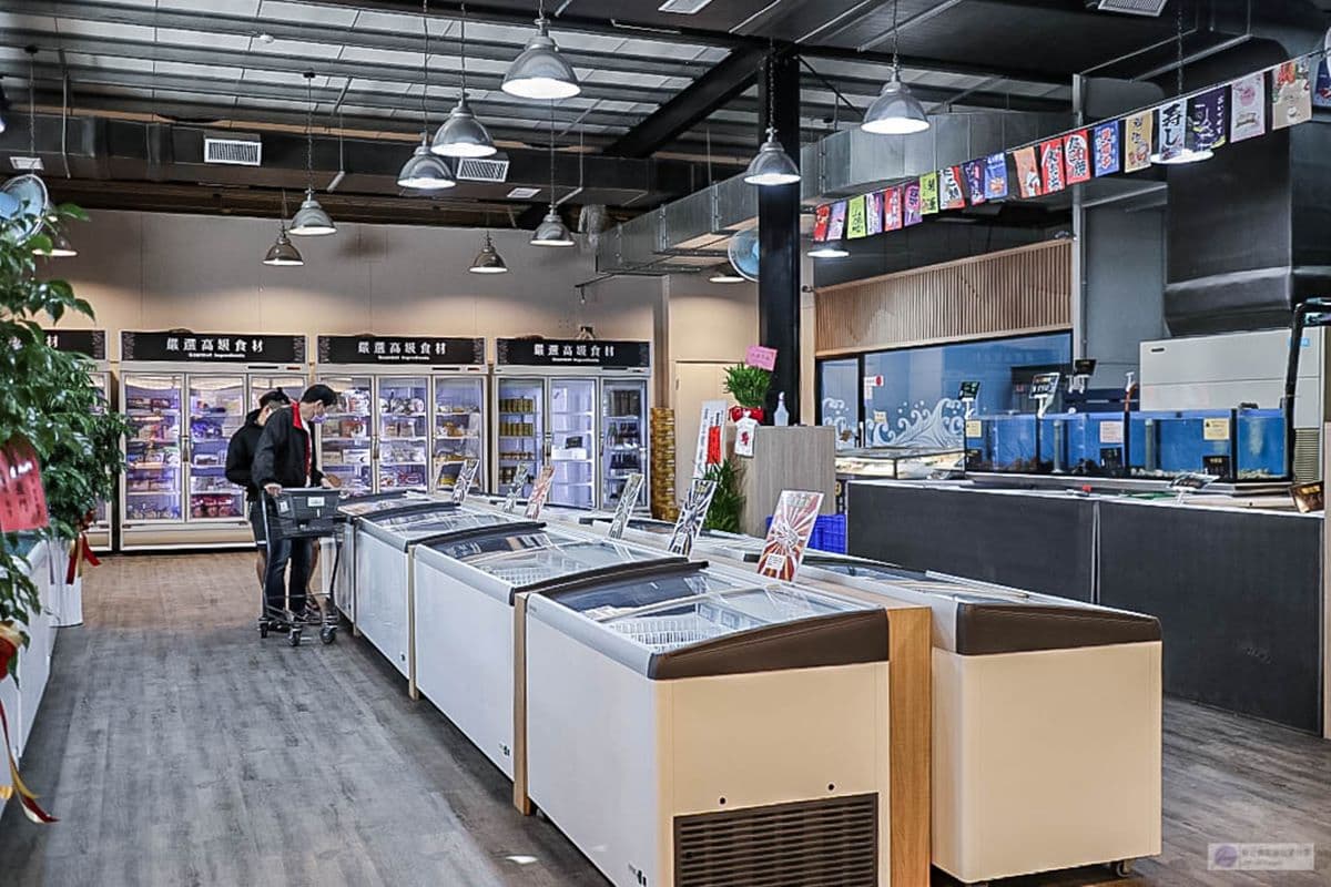 【新開店】對身分證送帝王蟹、龍蝦！600坪水產市場超好買，現吃九宮格生魚片