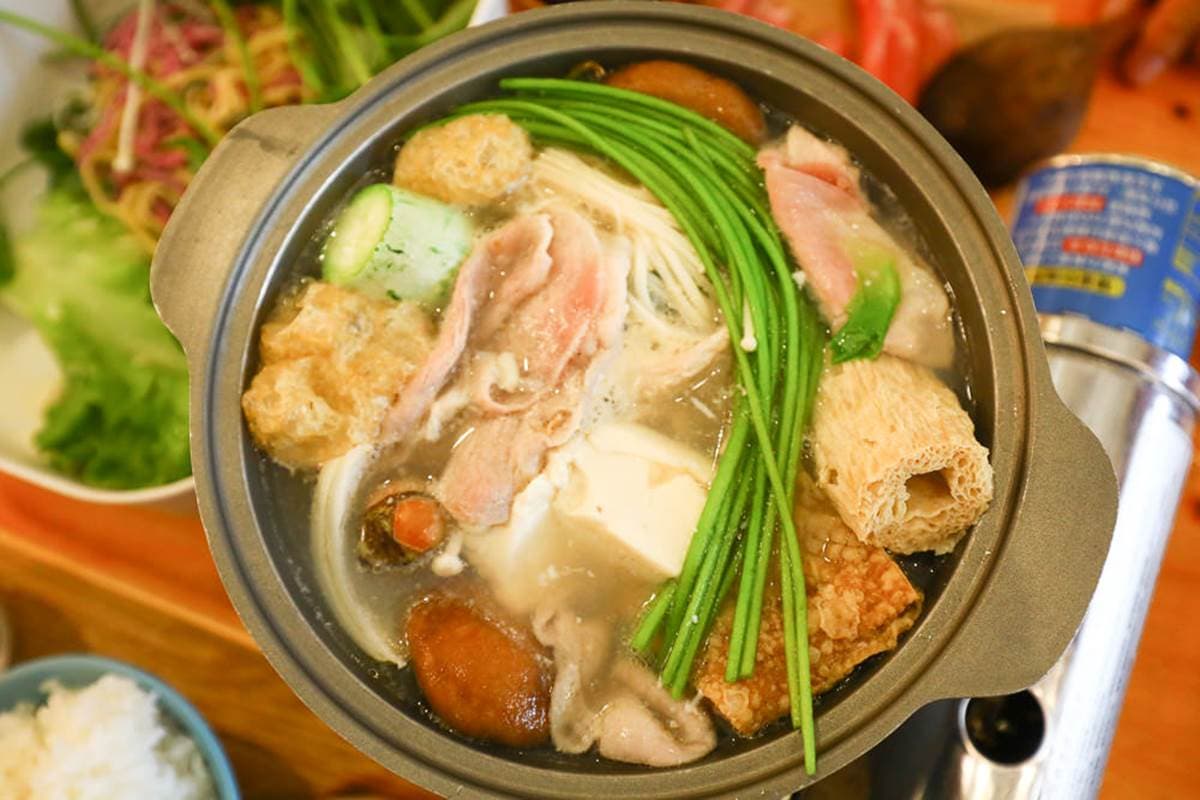 老闆超佛心！全台10家500元內火鍋吃到飽：250元有50種食材、獨門中藥麻辣鍋