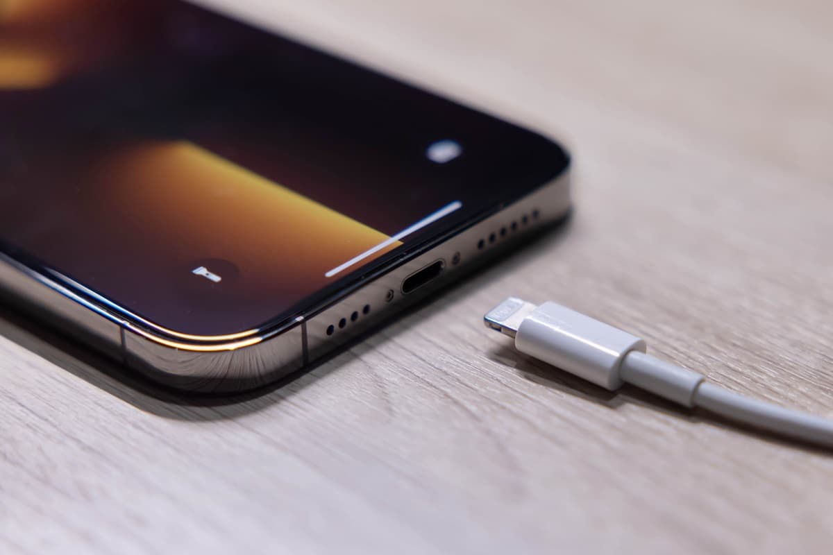 iPhone 14不用「豆腐頭」充電線！蘋果手機將改接頭，傳輸速度更快