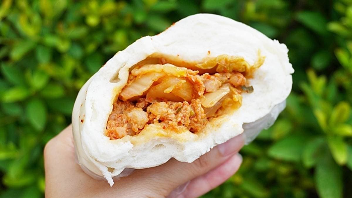 「韓式泡菜鮮肉包」用的是比較酸的泡菜，非常夠味。（圖片來源：PEKO の Simple Life）