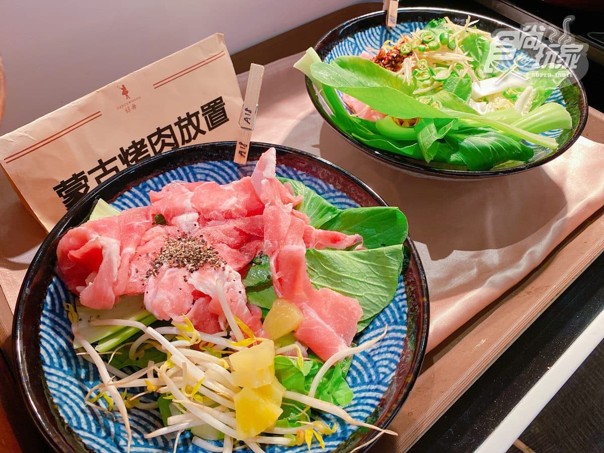 全台唯一日式主題園區飯店！必吃米湯火鍋、廣島牡蠣，能看羊駝、水豚和狐獴