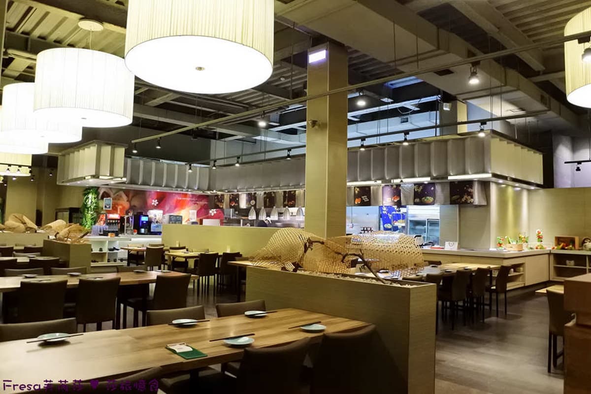 爽嗑生魚片！台南高CP值「日料吃到飽」先搶刺身拼盤，少見水針魚壽司也必點