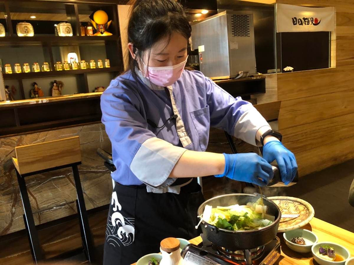 吃到飽「４人同行１人免費」！肉多多姐妹品牌插旗新莊，嘗鮮７大特色火鍋