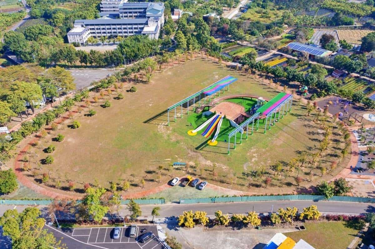 孩子的天堂！南投首座大型「親子生態園區」打卡彩虹溜滑梯，爽玩360度遊具