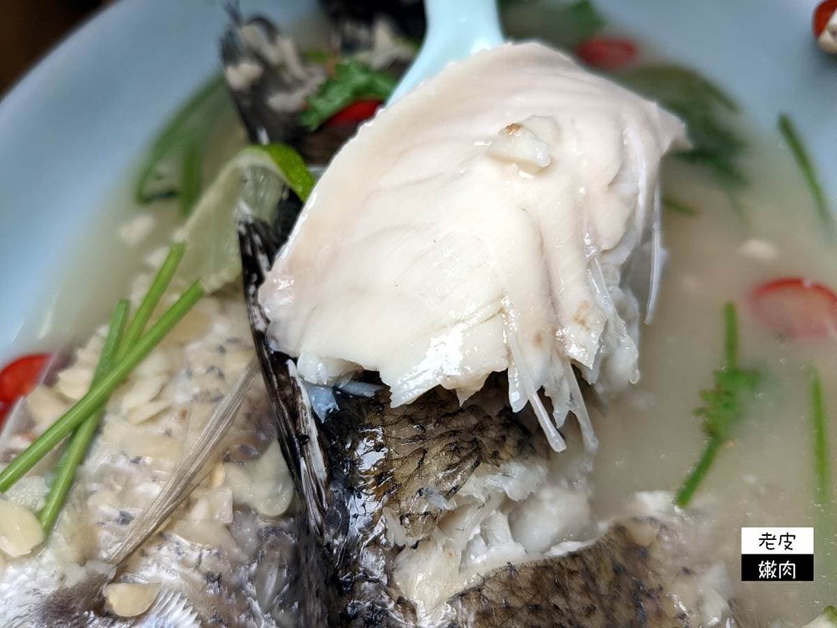 1人爽嗑整條檸檬魚!新莊泰式餐廳必點限定套餐,1公分厚蝦餅有滿滿蝦絞肉 1人爽嗑整條檸檬魚!新莊泰式餐廳必點限定套餐,1公分厚蝦餅有滿滿蝦絞肉