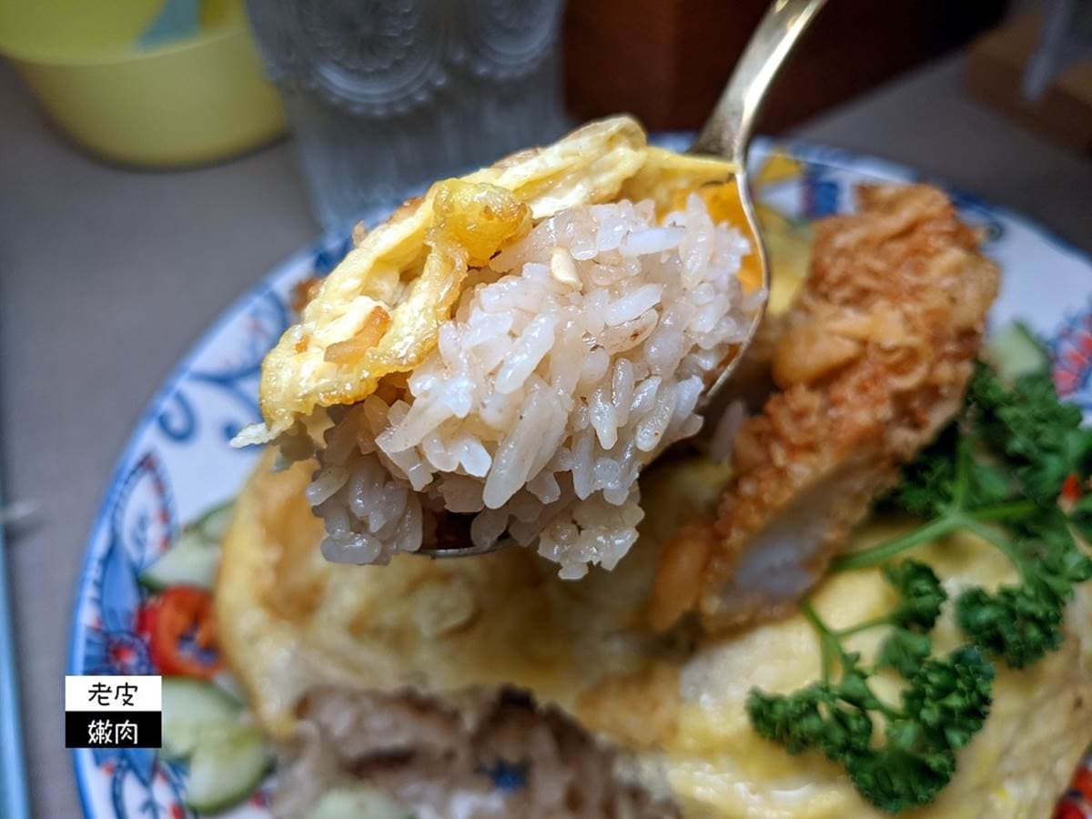 1人爽嗑整條檸檬魚!新莊泰式餐廳必點限定套餐,1公分厚蝦餅有滿滿蝦絞肉 1人爽嗑整條檸檬魚!新莊泰式餐廳必點限定套餐,1公分厚蝦餅有滿滿蝦絞肉