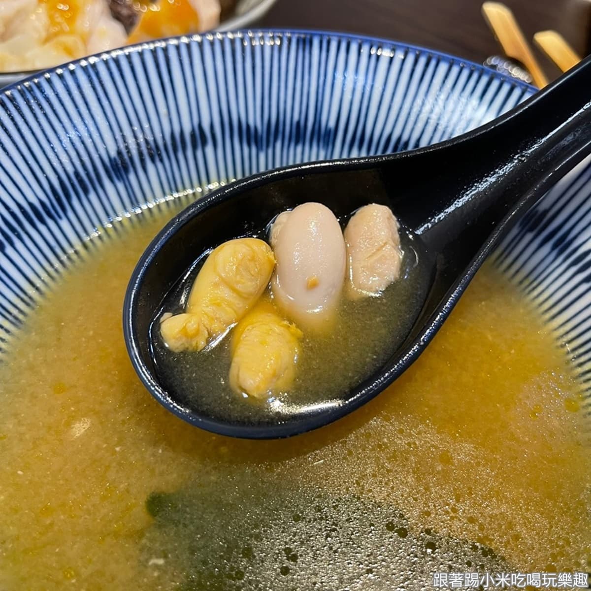 凌晨２點吃得到！新竹「深夜日料」推超浮誇雞佛餐，先嗑A5和牛卷雞佛