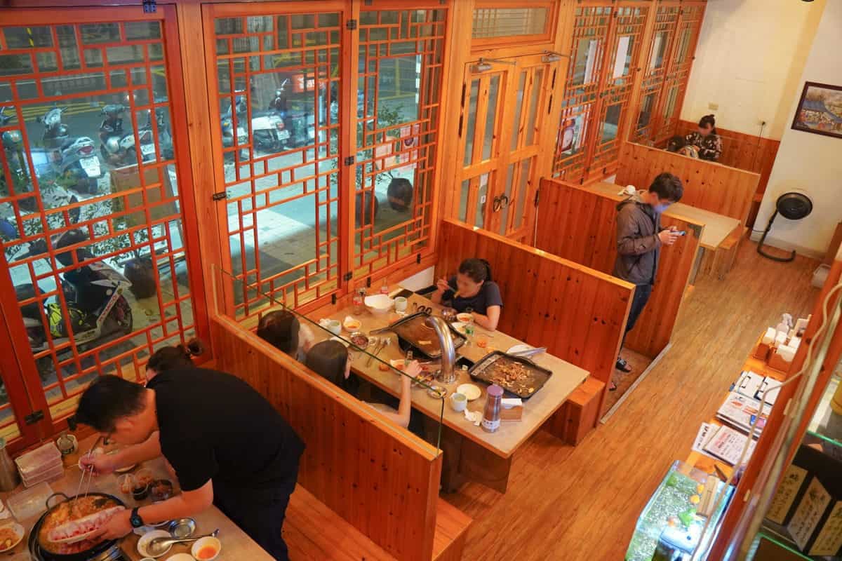 299元吃到飽！高雄「韓式燒肉」沾進口辣醬更對味，單點必吃道地醬油螃蟹