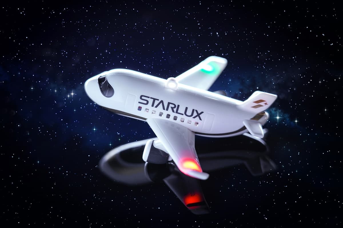 嗶卡就聽到「歡迎登機」！星宇航空icash2.0預購開跑，再收３款機身系列口罩