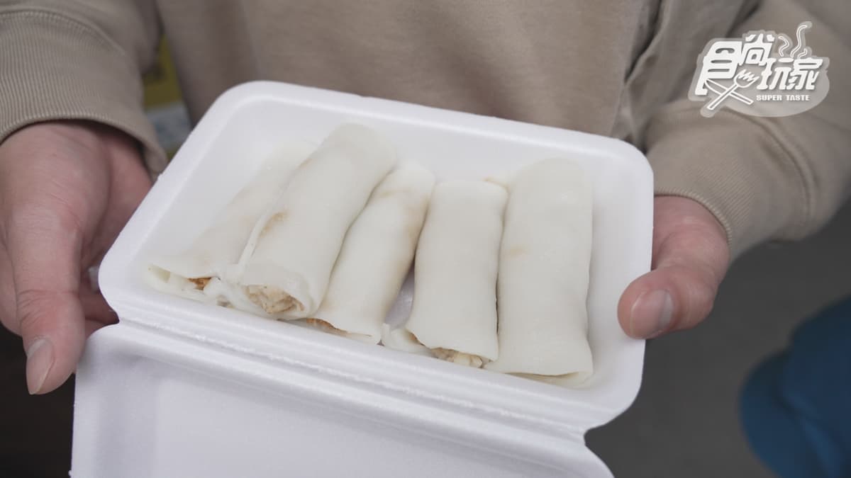 「捲仔粿」的外型很像腸粉，簡單卻很有滋味。