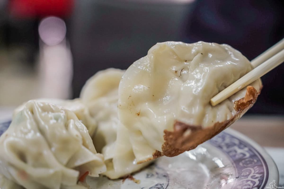 CP值爆表!花蓮40年早餐鍋貼、煎包、燒賣都只要10元,酥脆厚皮蛋餅也必吃 CP值爆表!花蓮40年早餐鍋貼、煎包、燒賣都只要10元,酥脆厚皮蛋餅也必吃