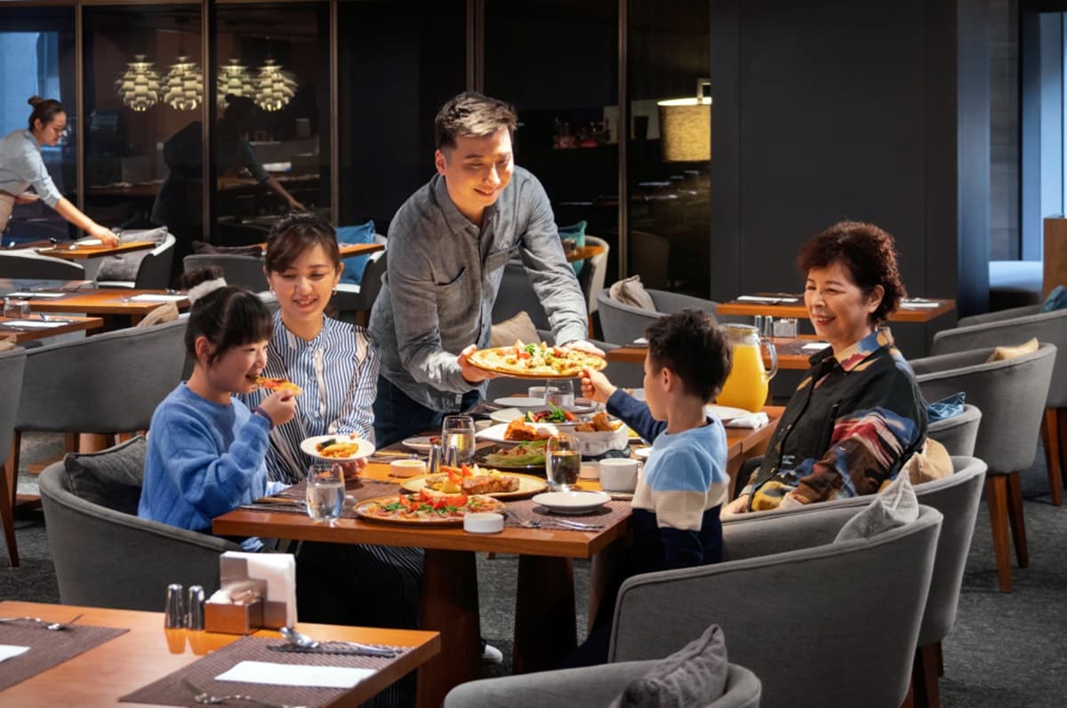 台北最美林蔭大道飯店！期間限定吃到飽，880元爽嗑９道主菜、自助餐檯好料