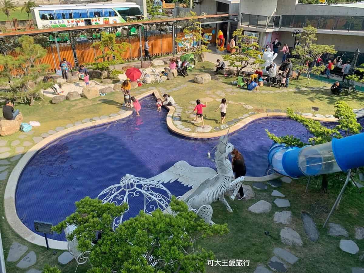 2月底前免費入園!「全世界最大水龍頭」在彰化,爽玩2層樓高滑水道 2月底前免費入園!「全世界最大水龍頭」在彰化,爽玩2層樓高滑水道