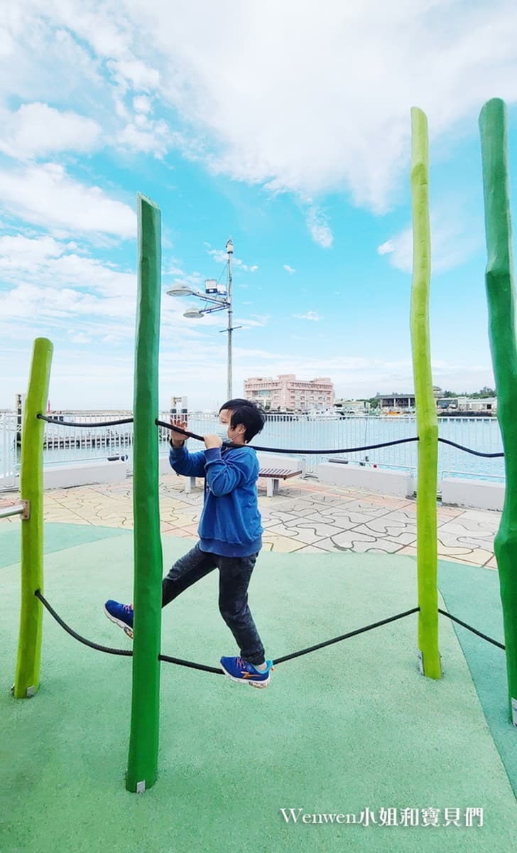 搭輕軌就能到!淡水「幾米遊樂場」如童話世界,免費玩翻帽子溜滑梯、彈簧床 搭輕軌就能到!淡水「幾米遊樂場」如童話世界,免費玩翻帽子溜滑梯、彈簧床