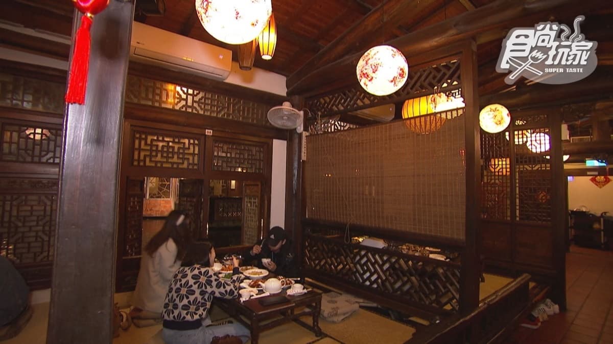 「竹居茶樓」，是當地知名的宮廷風「景觀餐廳」。