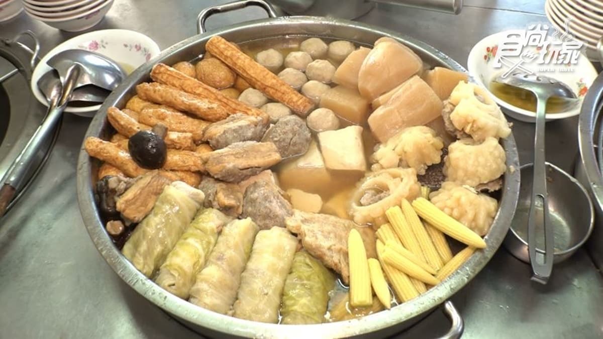 在地人下午茶首選!台中純手工黑輪必點蘿蔔、阿給,肉圓搭特製米醬超唰嘴