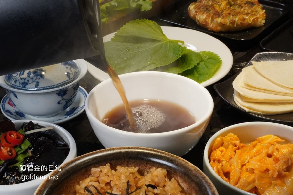 素食界屋馬也在台中!超浮誇「噴乾冰烤物盤」爽嗑北平烤鴨,還有澎派佛跳牆 素食界屋馬也在台中!超浮誇「噴乾冰烤物盤」爽嗑北平烤鴨,還有澎派佛跳牆