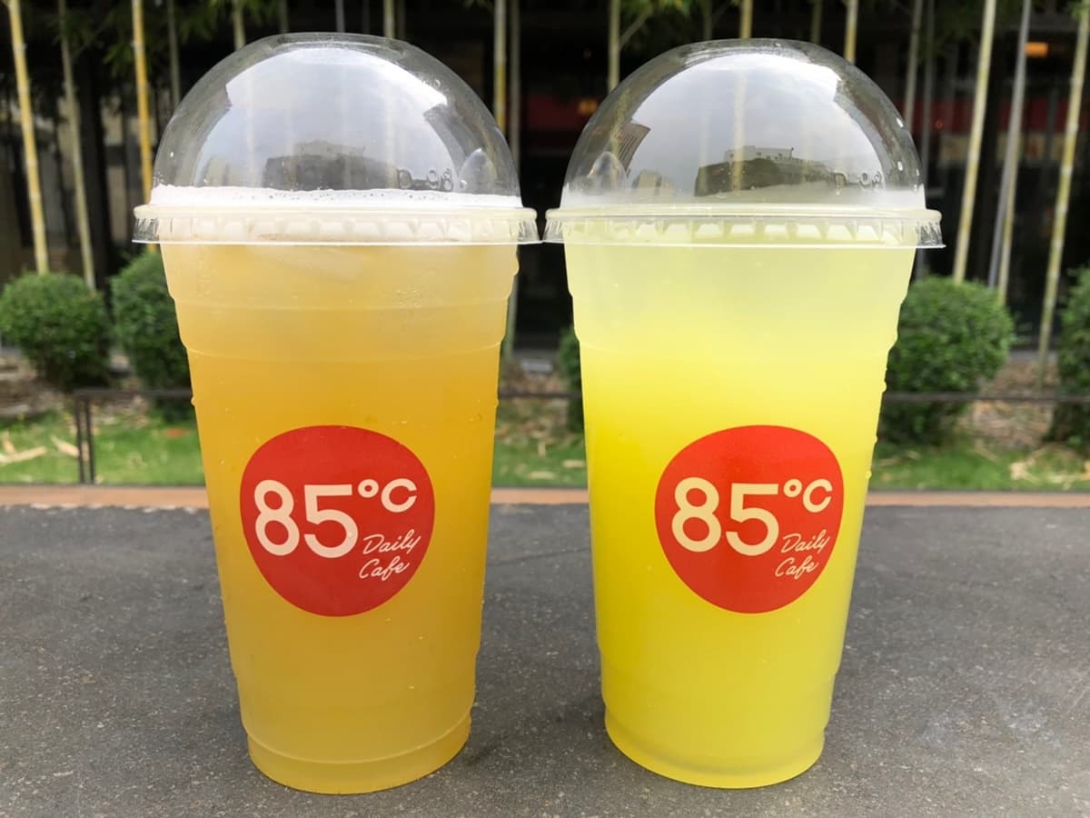 可不可「買一送一」了！85度C第２杯半價，春陽茶事推夢幻復古漸層飲