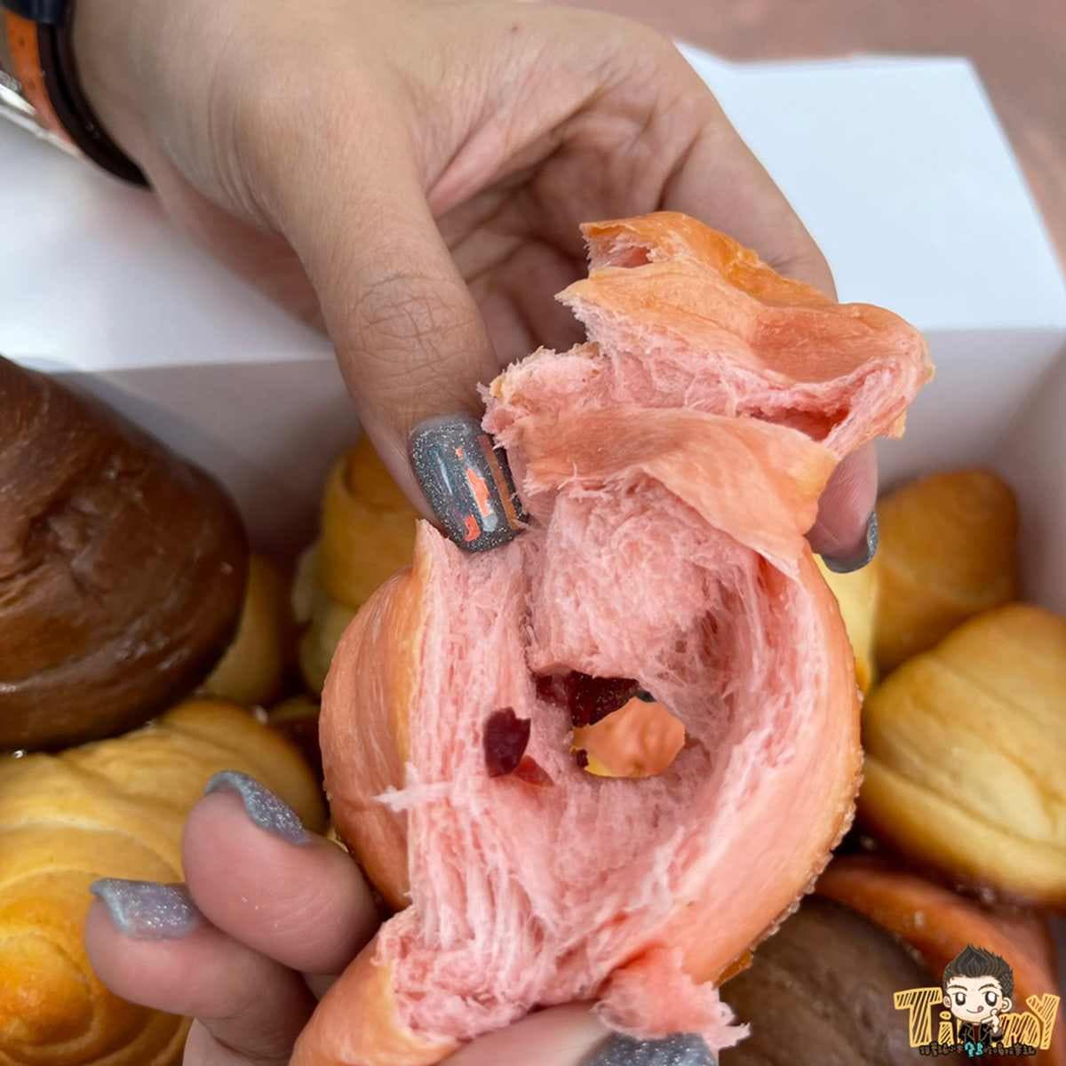 【新開店】這不是烤饅頭！人氣韓系海螺捲每日秒殺，粉紅餐車、外帶盒超吸睛