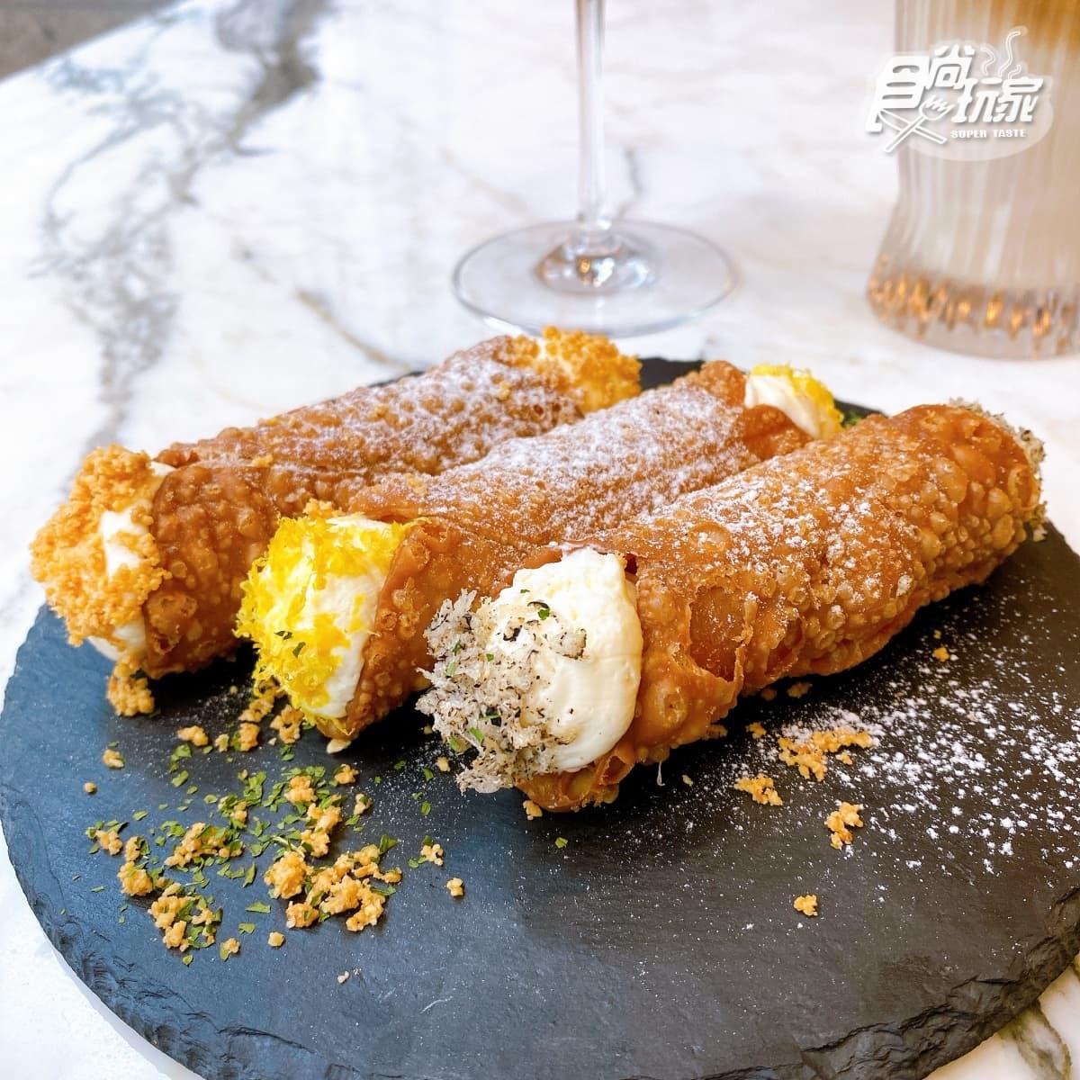 重現電影《教父》甜點!PASTAIOX蜷尾家3款Cannoli,焦脆捲餅+冰淇淋太欠吃 重現電影《教父》甜點!PASTAIOX蜷尾家3款Cannoli,焦脆捲餅+冰淇淋太欠吃