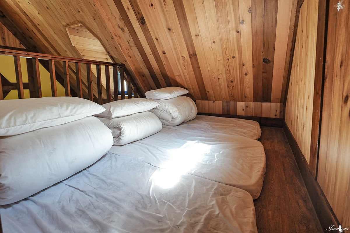宛如置身歐洲童話故事！夢幻「城堡房」預約才能住，還有套裝行程賞絕美雲海