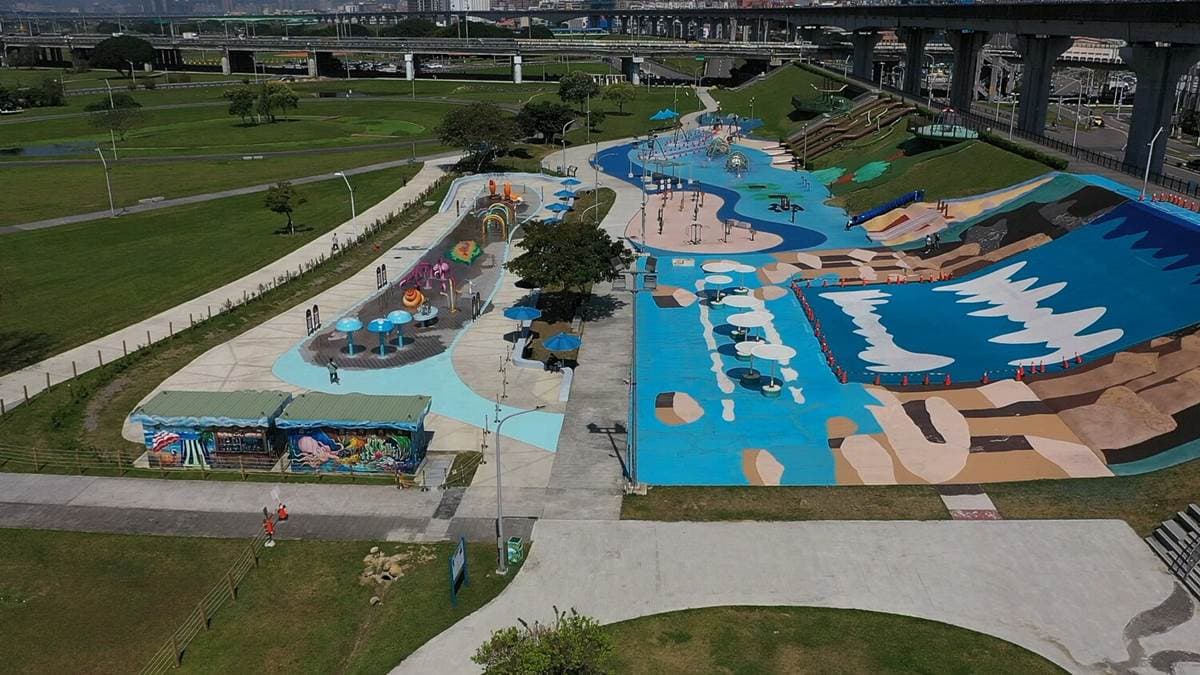 全台最大「海世界水樂園」4/3登場！免費暢玩７大設施，搶拍巨型海龜、螃蟹
