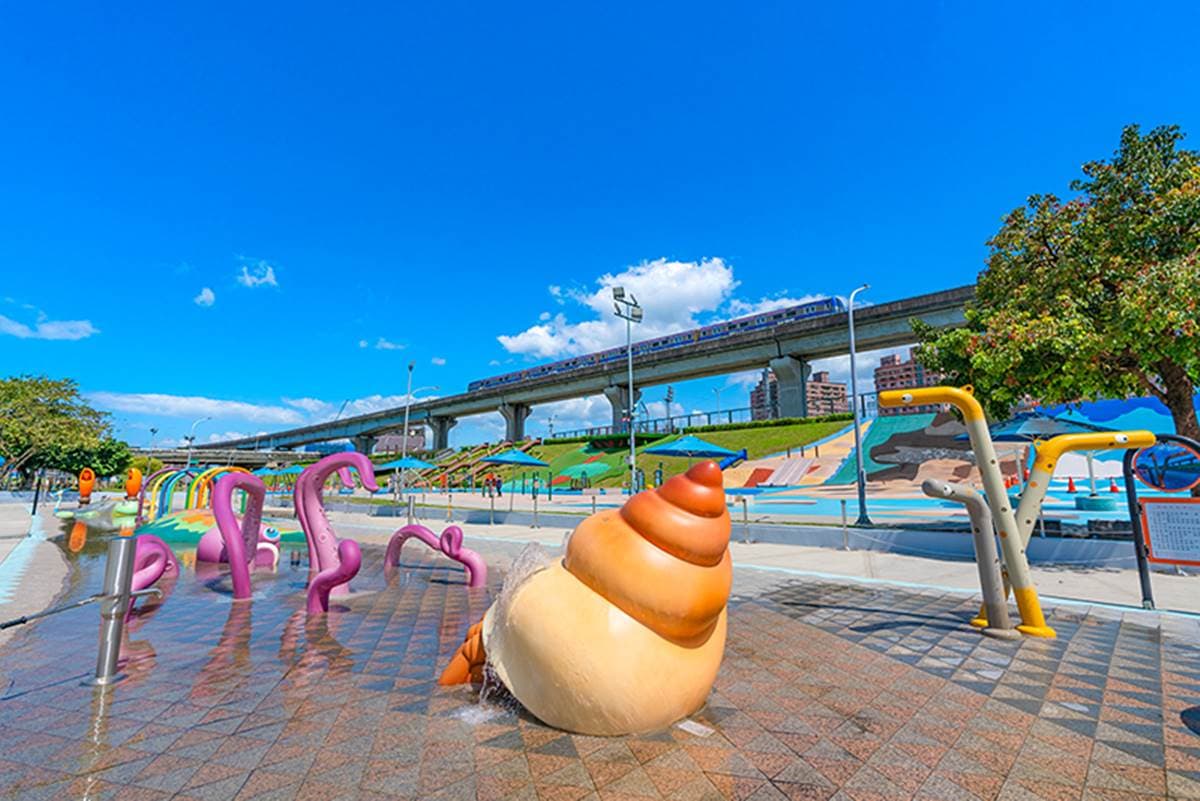 全台最大「海世界水樂園」4/3登場！免費暢玩７大設施，搶拍巨型海龜、螃蟹