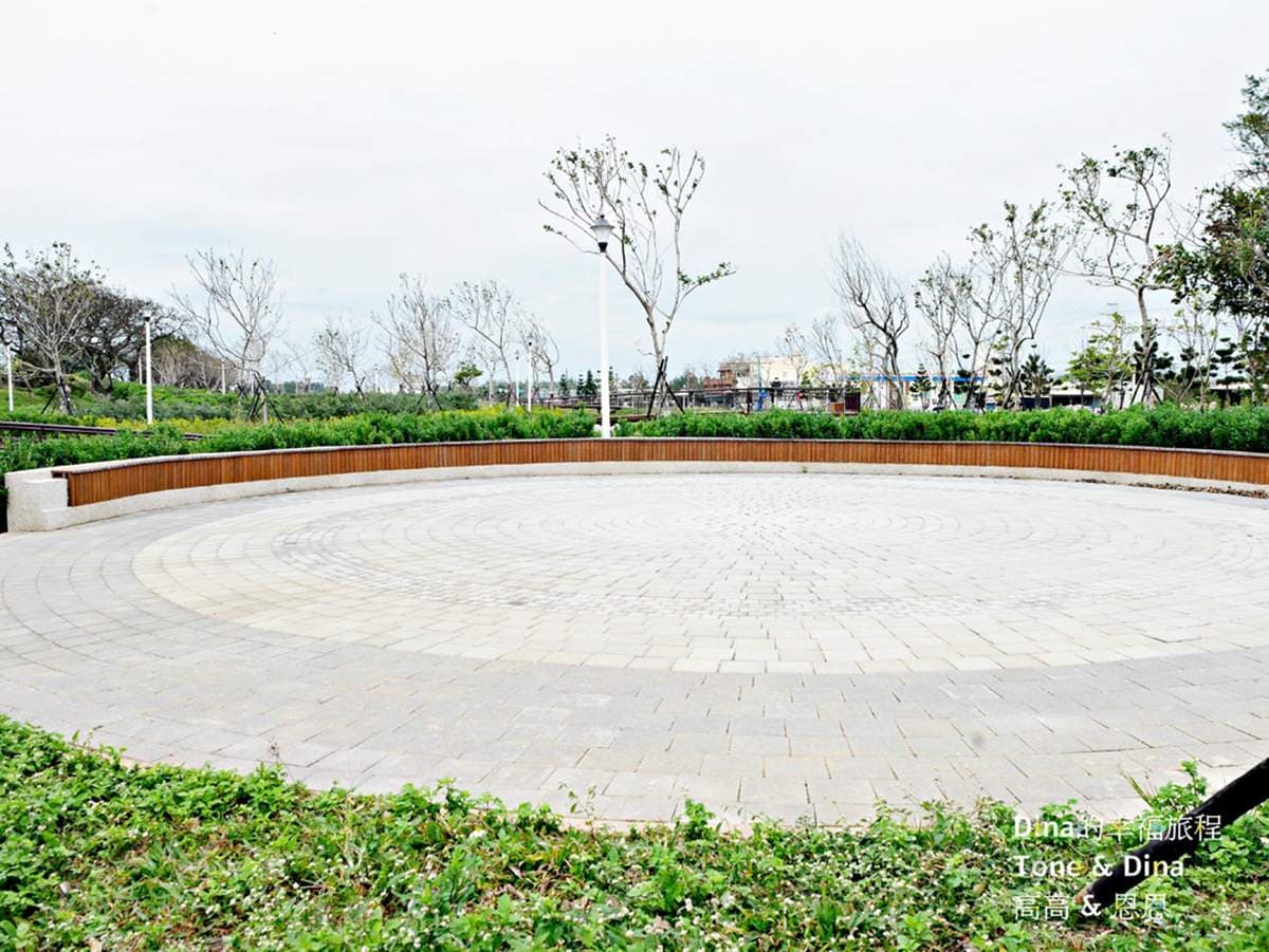 High到不想回家！免費新公園先衝「飼料桶溜滑梯」，３層樓高玩整天都不膩