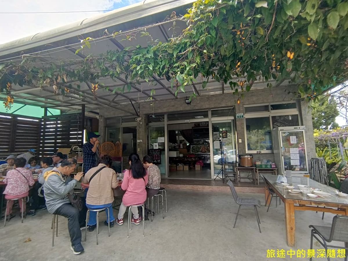 紫藤花棚旁嗑好料!高CP值「無菜單料理」1人只要300元,還能賞超夢幻花海 紫藤花棚旁嗑好料!高CP值「無菜單料理」1人只要300元,還能賞超夢幻花海