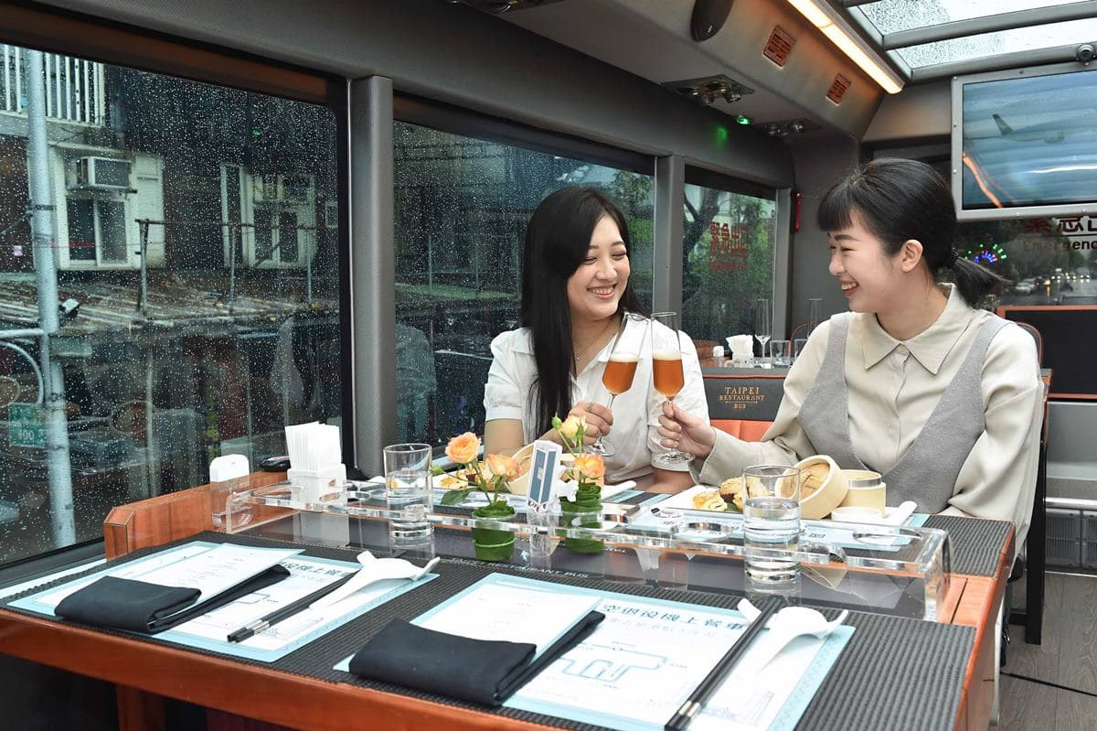 飛機餐車換購來了！加碼送「台北雙層餐車五星下午茶」、2000元晶華餐券