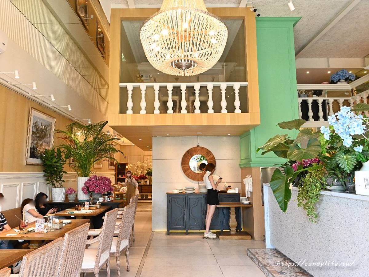 少女心秒噴發！台中森林系網美店「抹茶季」開跑，萌熊變身鬆餅塔、抹茶奶霜
