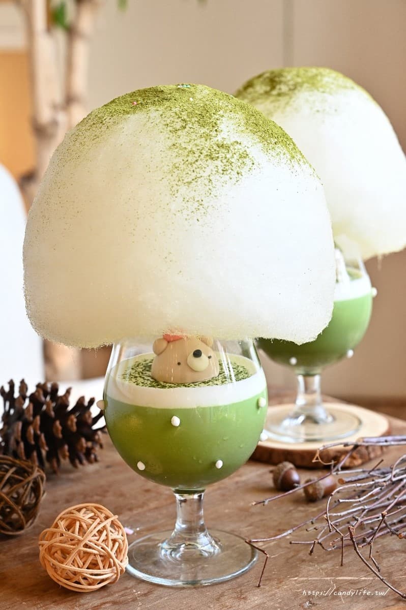 少女心秒噴發！台中森林系網美店「抹茶季」開跑，萌熊變身鬆餅塔、抹茶奶霜