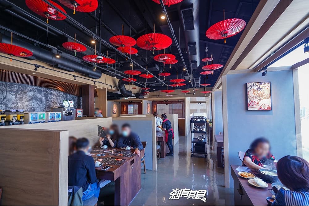 【新開店】員林火鍋王者插旗台中！打卡必點巨大貝殼海鮮船，肉肉火山超浮誇