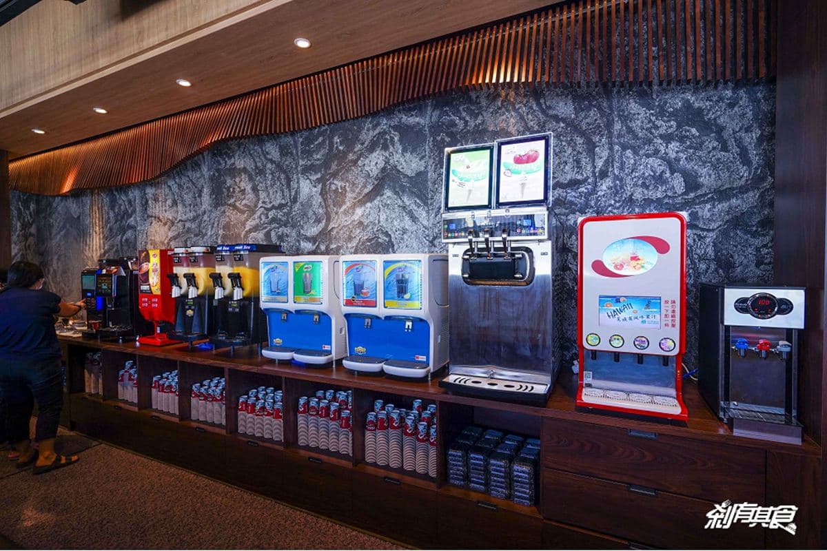 【新開店】員林火鍋王者插旗台中！打卡必點巨大貝殼海鮮船，肉肉火山超浮誇