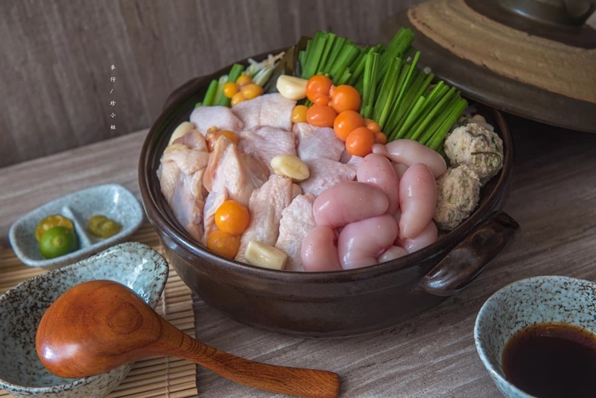 1秒飛日本!台北條通5家居酒屋推薦:「爐端燒」木槳送餐、道地「雞佛鍋」 1秒飛日本!台北條通5家居酒屋推薦:「爐端燒」木槳送餐、道地「雞佛鍋」