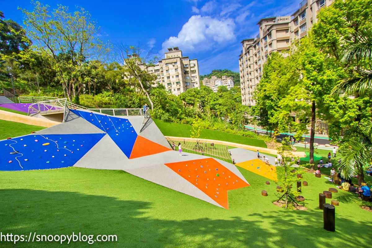 「台北最長溜滑梯」在這！全新森林公園「斜坡攀岩場」放電必玩，遛小孩快衝