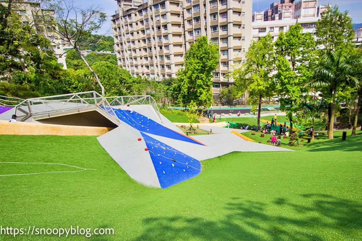 「台北最長溜滑梯」在這！全新森林公園「斜坡攀岩場」放電必玩，遛小孩快衝