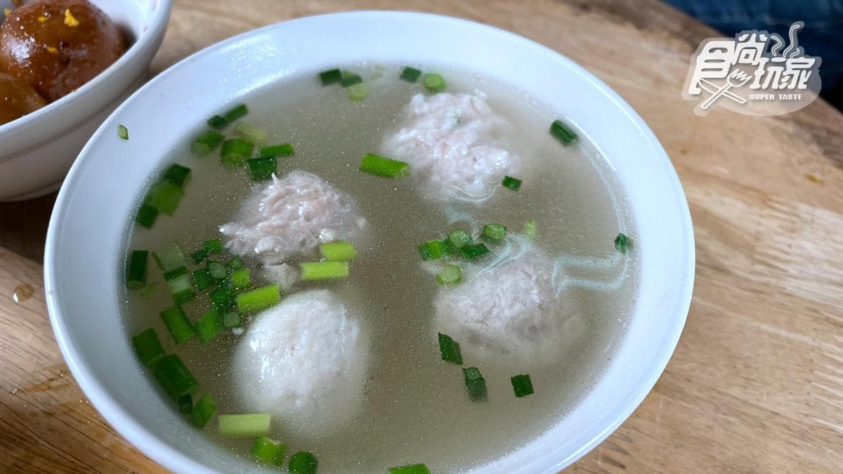 不少人還會點湯一起配。