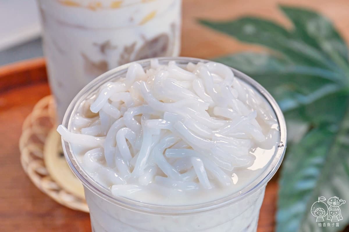 IG暴紅「拉麵布丁」尬奶茶！排隊手搖推新奇咀嚼系口味，還有爽脆「椰子米線」