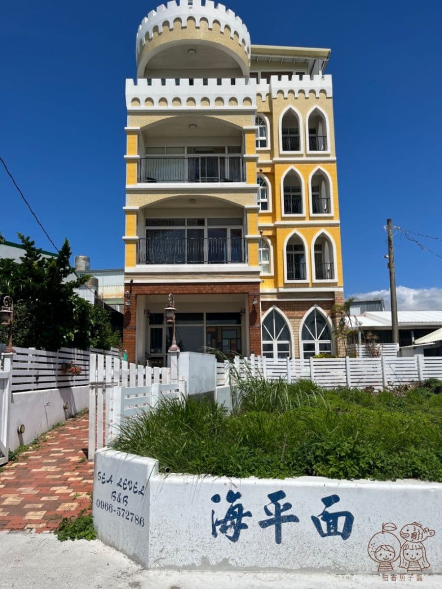 聽海浪聲入睡！「網評4.7星民宿」坐擁120度海景，陽台旁泡澡邊看海好Chill