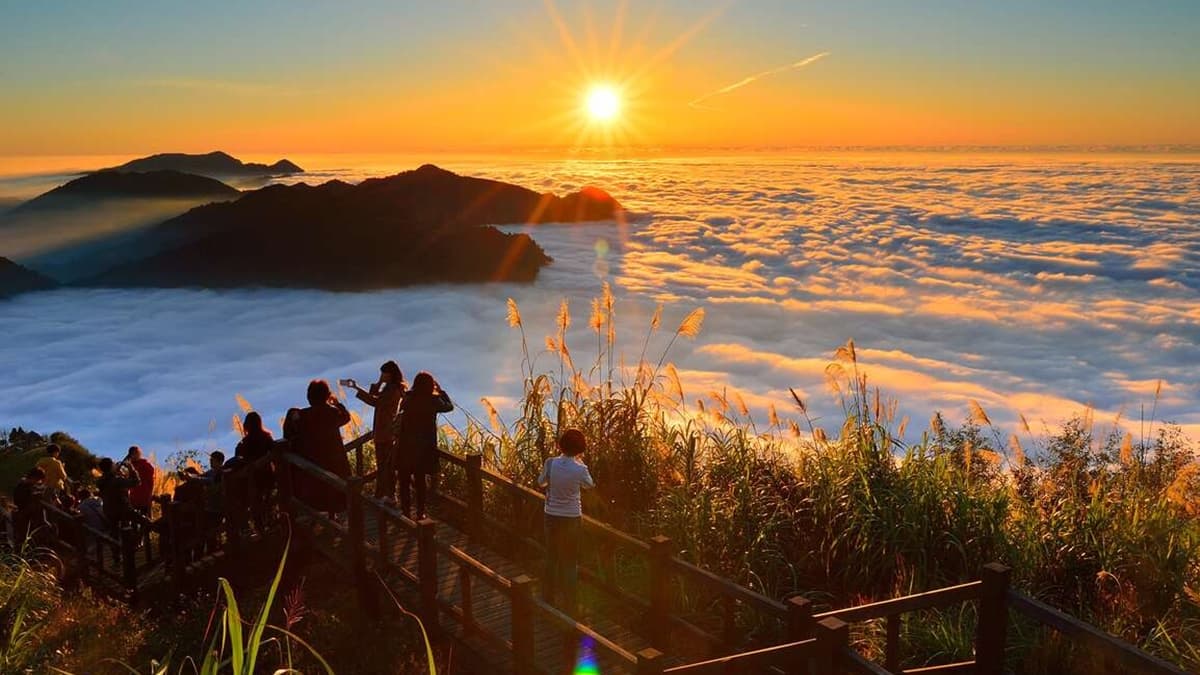山海景零死角!5大「觀景台祕境」曝光:IG暴紅海景棧道、阿里山雲瀑+夕照 嘉義夜晚景點推薦4:二延平步道
