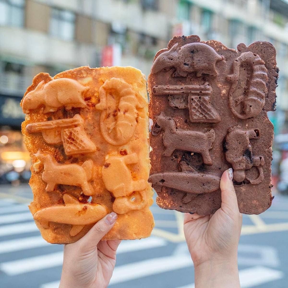 看煙火前必衝!信義區美食、景點半日遊6必訪:百年稜線古道、比臉大雞蛋糕 造型、爆漿系一次收!北中南最強8家雞蛋糕:獨家蚵仔口味、比臉大雞蛋糕