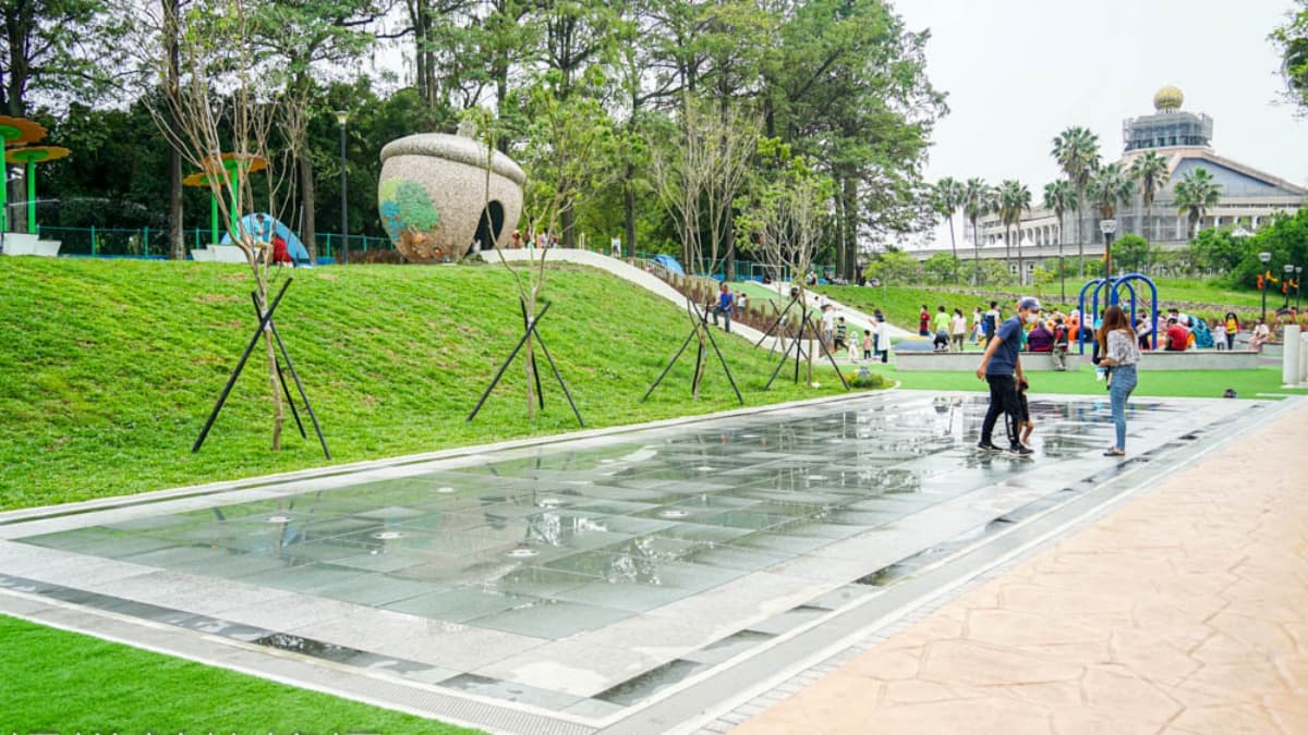 巨大馬賽克松鼠＋橡果溜滑梯超欠拍！全新「膨鼠森林公園」，再瘋玩體健山丘