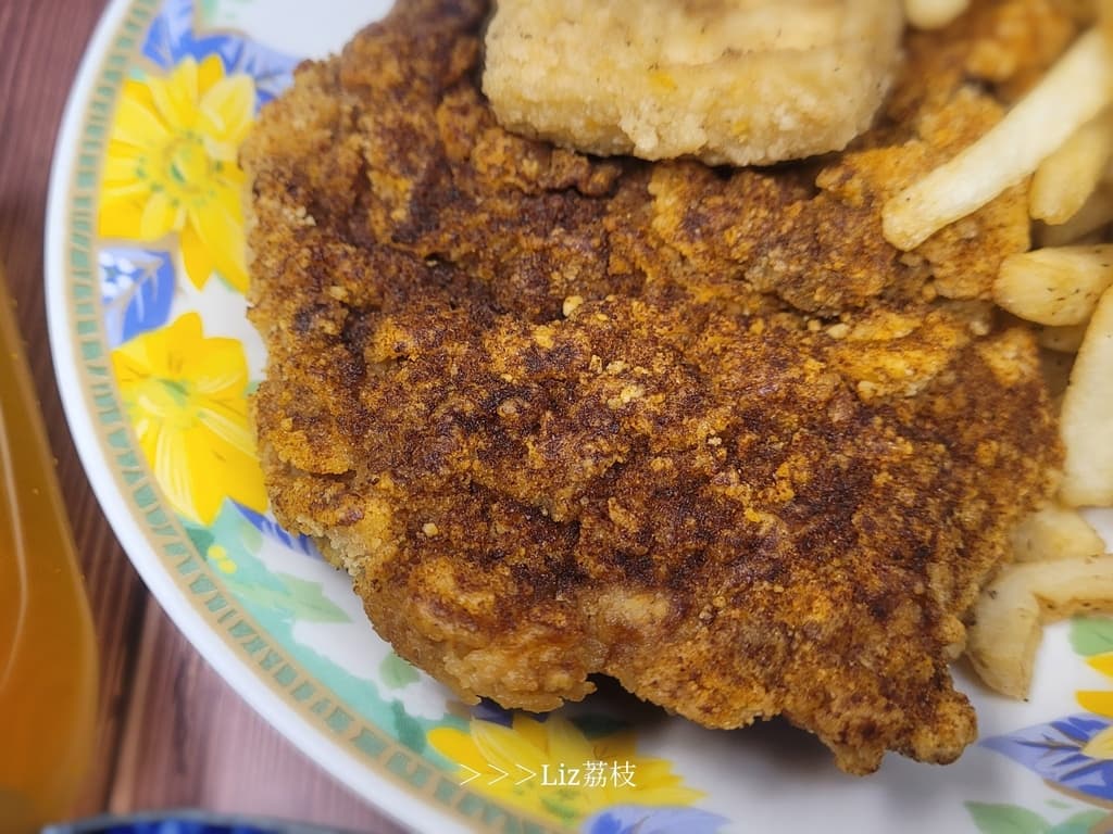 嗜辣者快挑戰！鬼椒醃漬「18禁雞排」外酥內嫩超Juicy，２倍大鹹酥雞也要嗑
