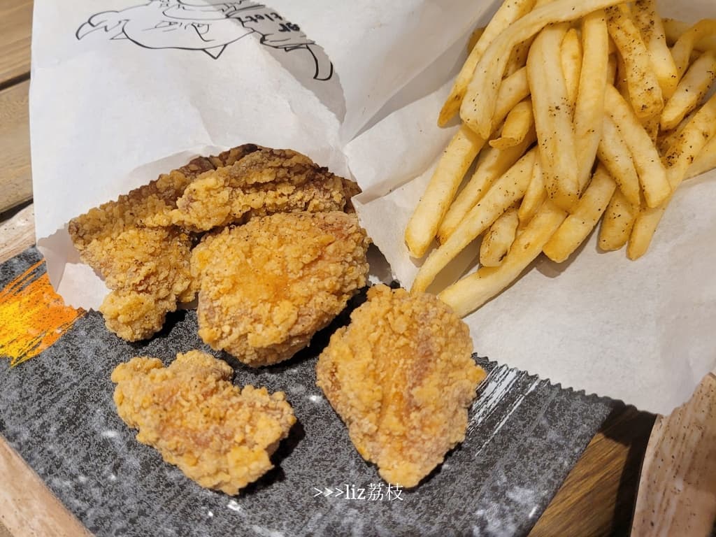 嗜辣者快挑戰！鬼椒醃漬「18禁雞排」外酥內嫩超Juicy，２倍大鹹酥雞也要嗑