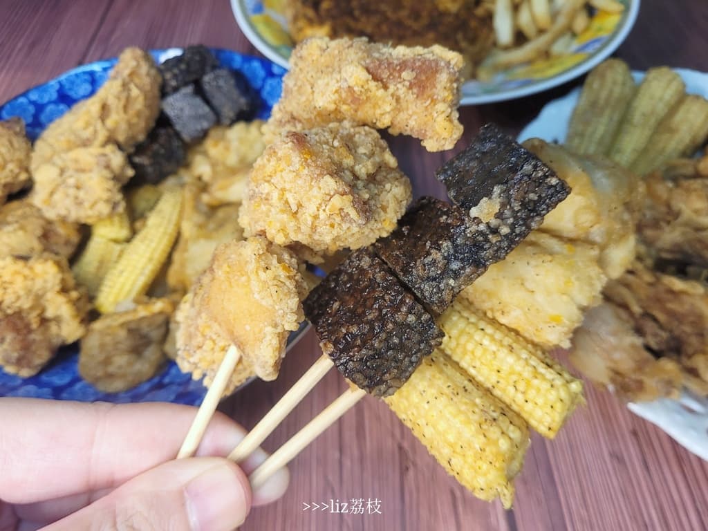 嗜辣者快挑戰！鬼椒醃漬「18禁雞排」外酥內嫩超Juicy，２倍大鹹酥雞也要嗑