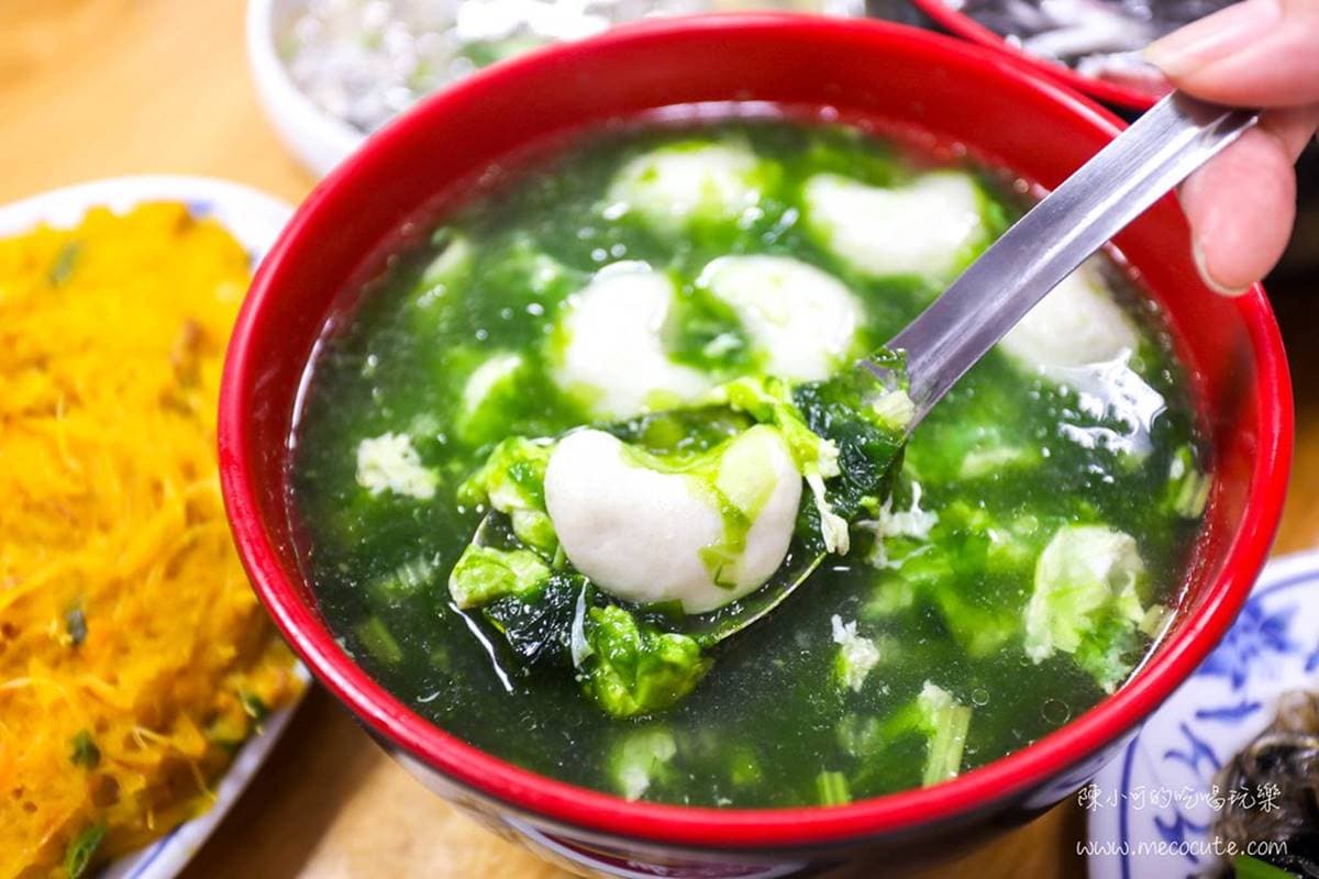 澎湖人的口袋名單!必吃超鮮甜「黑色小管麵線」,野生明蝦肉質Q彈會爆膏 澎湖人的口袋名單!必吃超鮮甜「黑色小管麵線」,野生明蝦肉質Q彈會爆膏